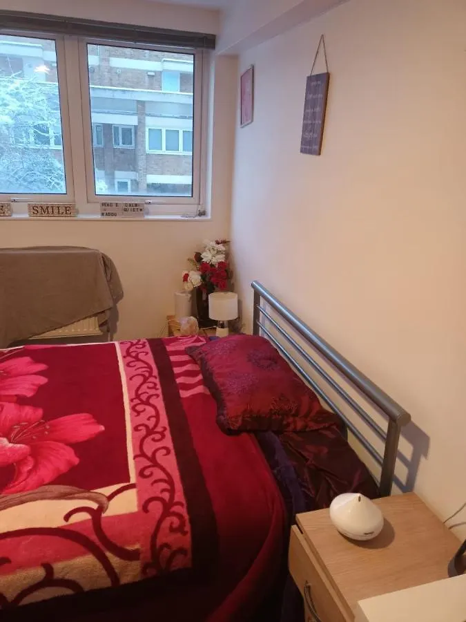 Homestay A Room For Male To Share With Another Male Adult London United Kingdom