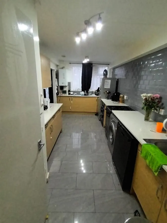 A Room For Male To Share With Another Male Adult location